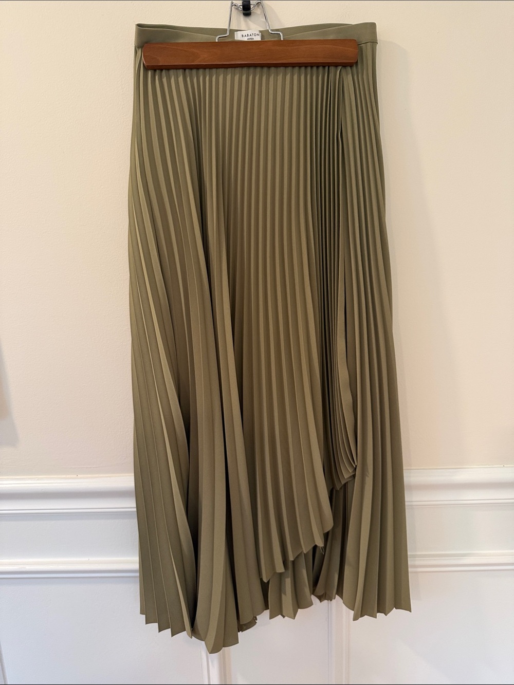 Babaton Olive Pleated Maxi Skirt